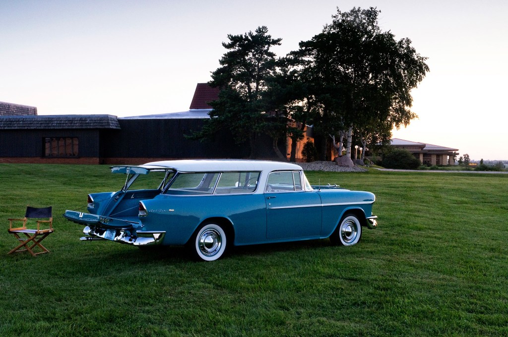 1955-1957-Chevrolet-Nomad-rear-right-side-view-2