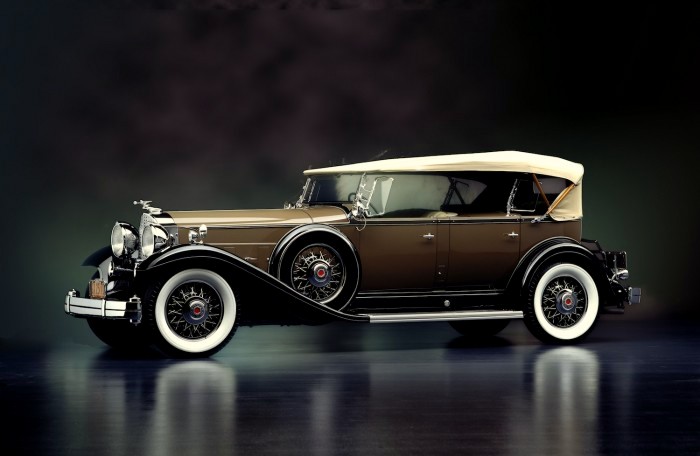 2_packard-Car600-700x456