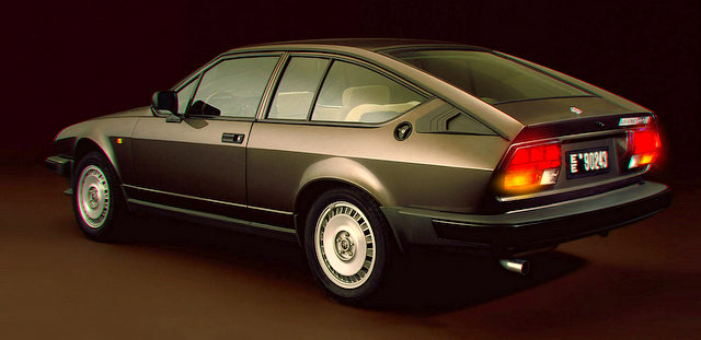 07-Alfa-Romeo-GTV6-Widescreen-Wallpaper