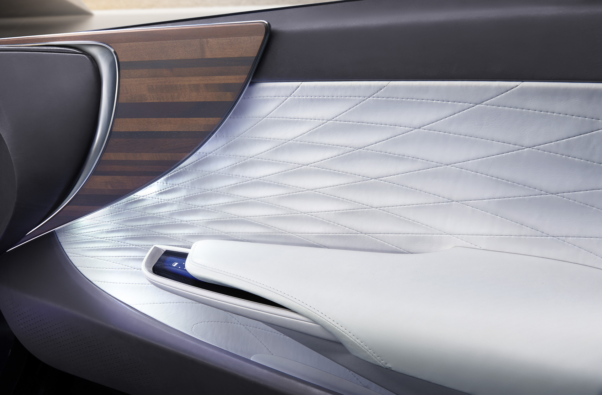 2016 Lexus LF-FC Concept (19)