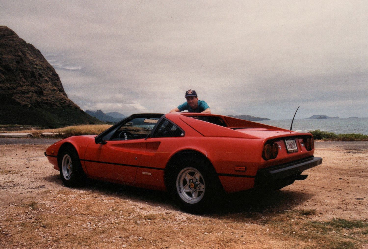 '80s Ferrari 308GTS in Hawaii