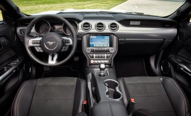 2016 Ford Mustang GT California Special Dashboard